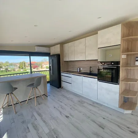 Séjour chez l'habitant Privée Avec Piscine De 1 à 3 *
