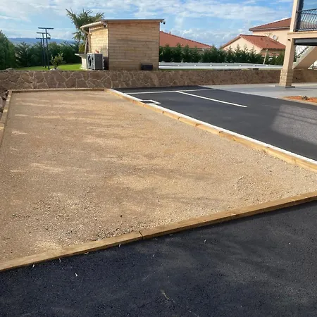 Quarto em Acomodações Particulares Privée Avec Piscine De 1 à 3 *