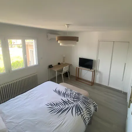 Privée Avec Piscine De 1 à 3 Séjour chez l'habitant *