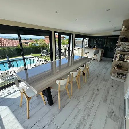 Privée Avec Piscine De 1 à 3 Grieges